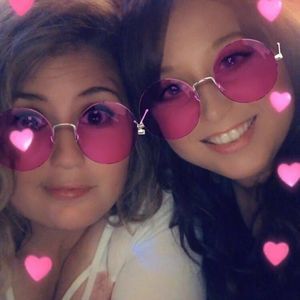 Meet your Posher, Taylor